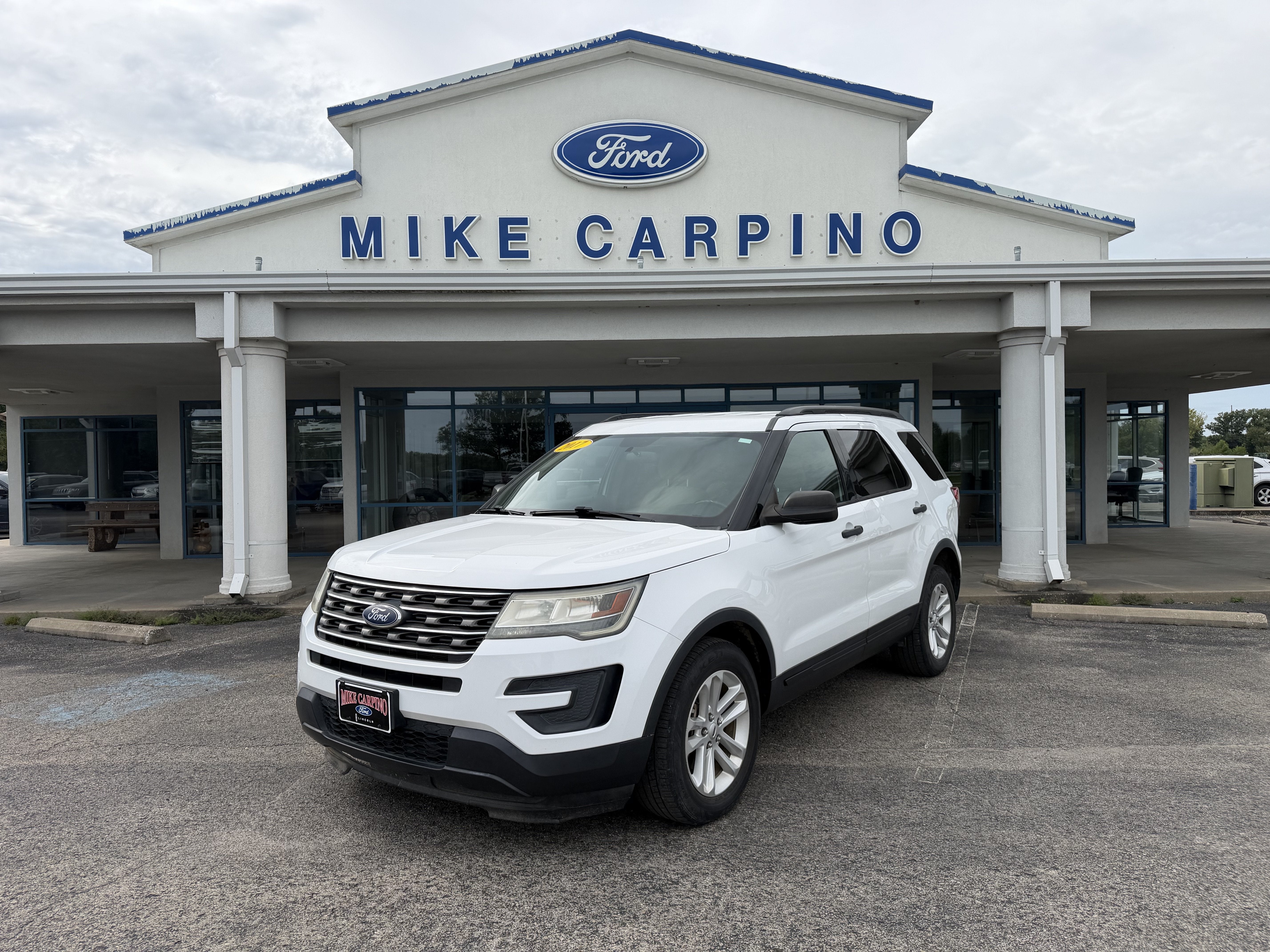 2017 Ford Explorer Base