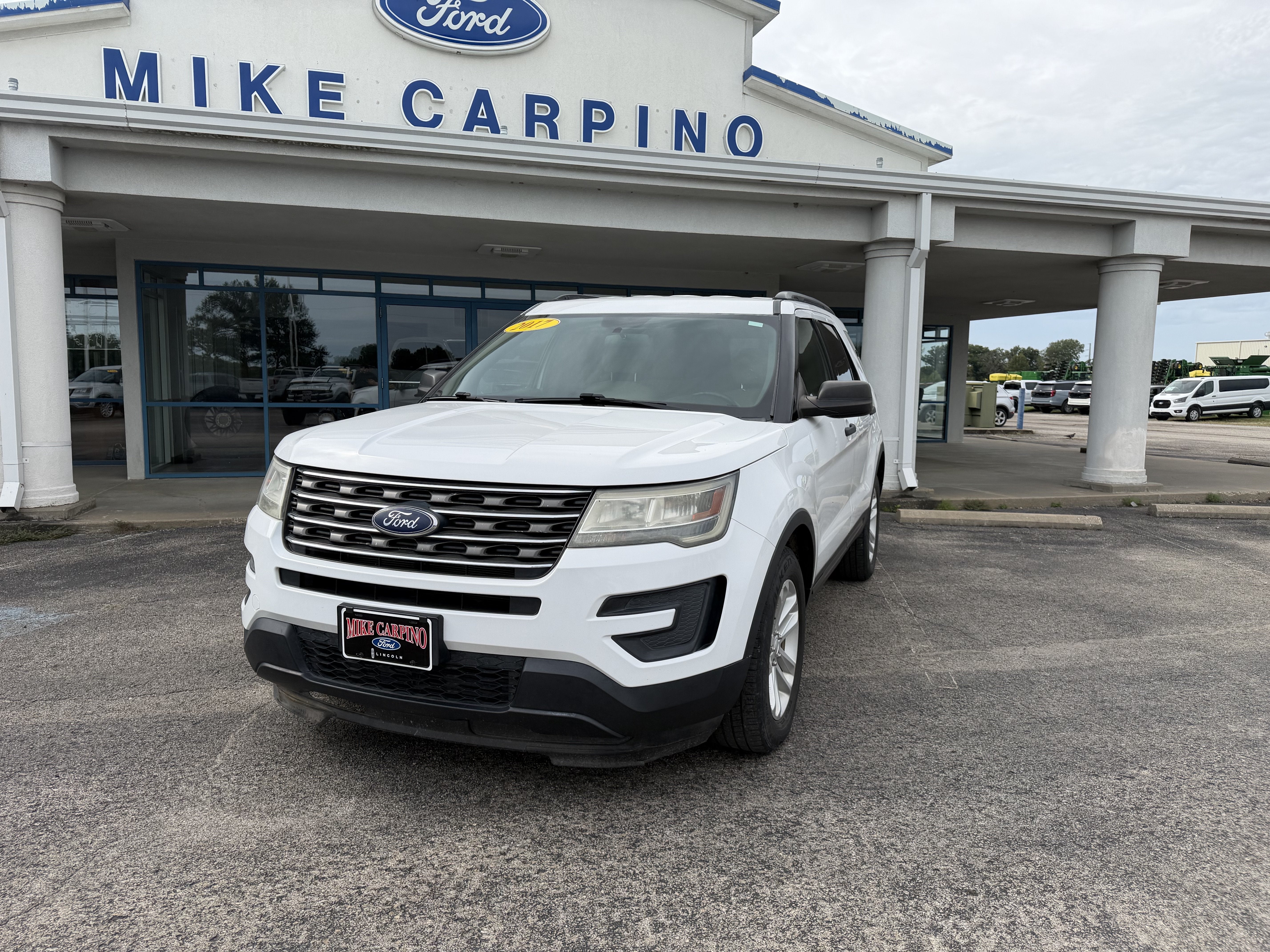2017 Ford Explorer Base