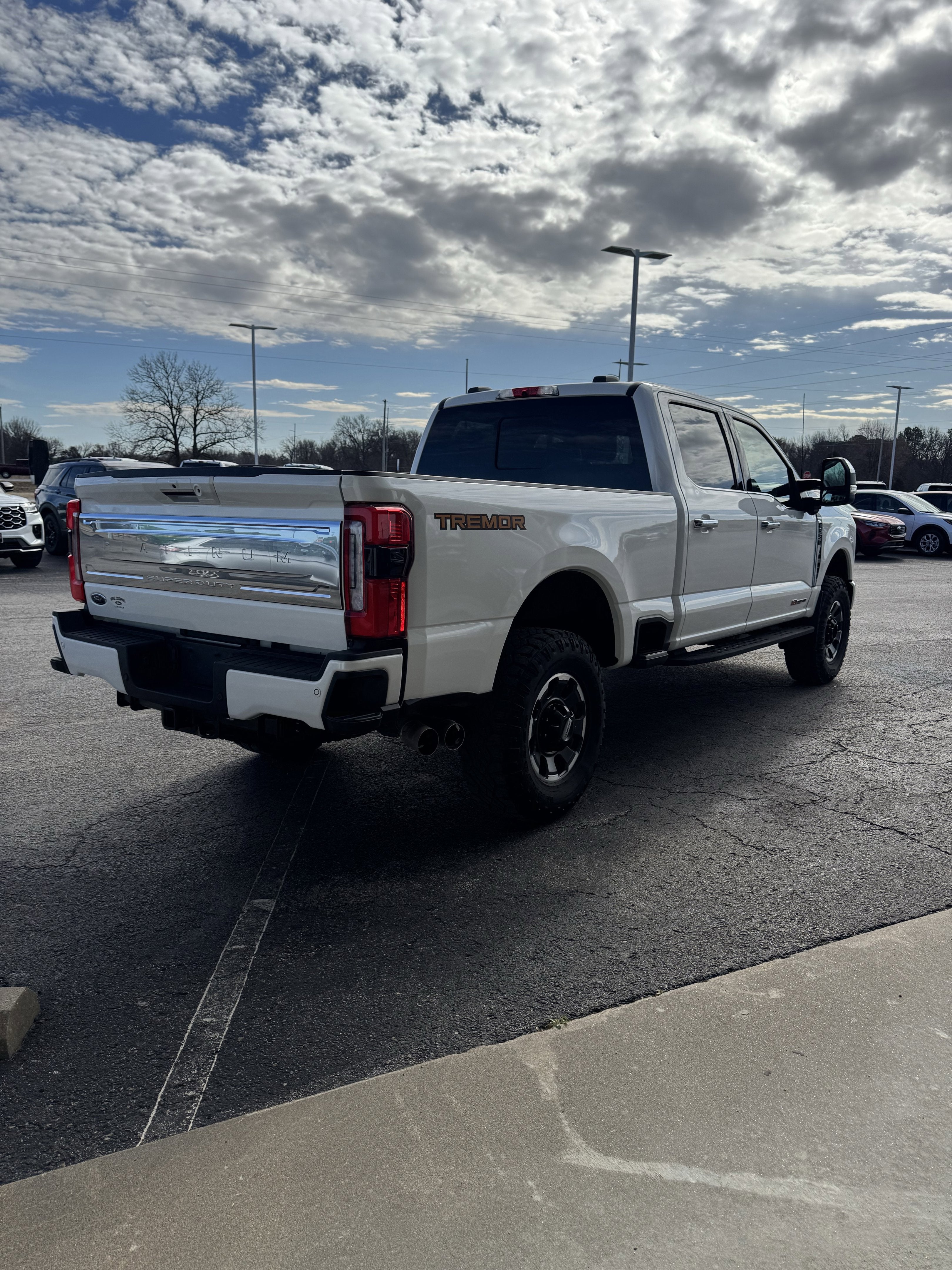 2024 Ford Super Duty F-350 SRW XL