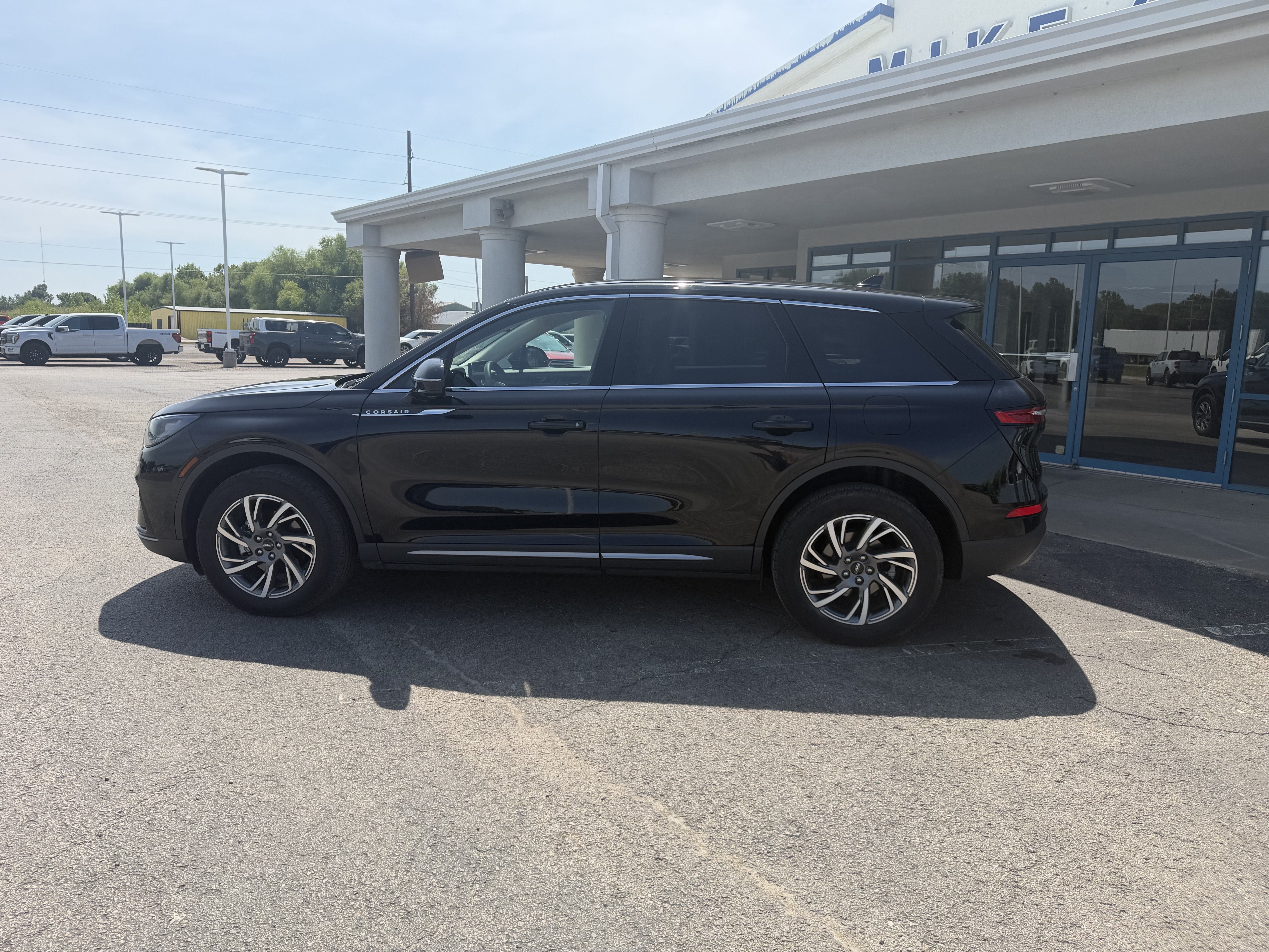 2023 Lincoln Corsair Standard