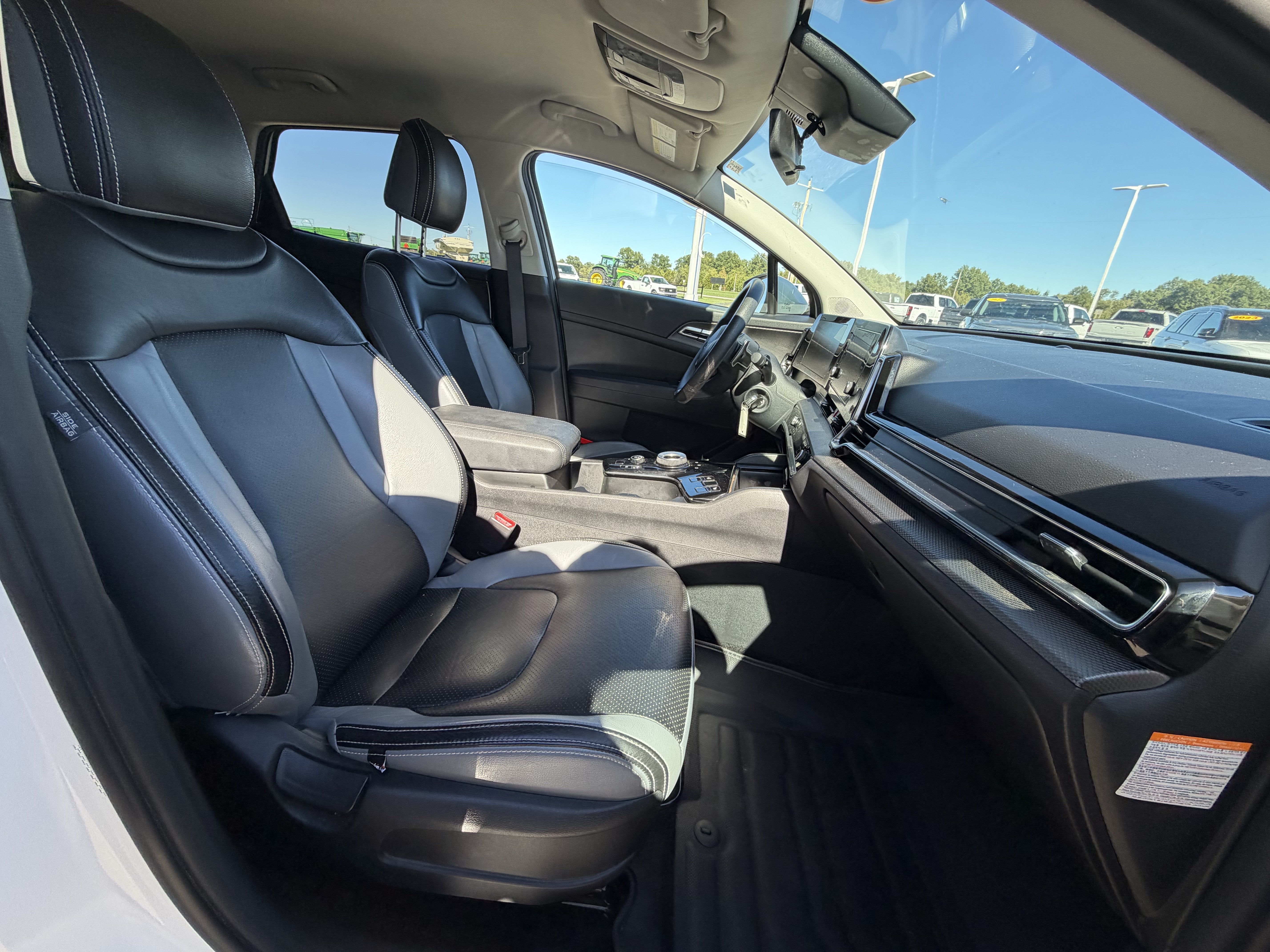 2023 Kia Sportage Hybrid LX