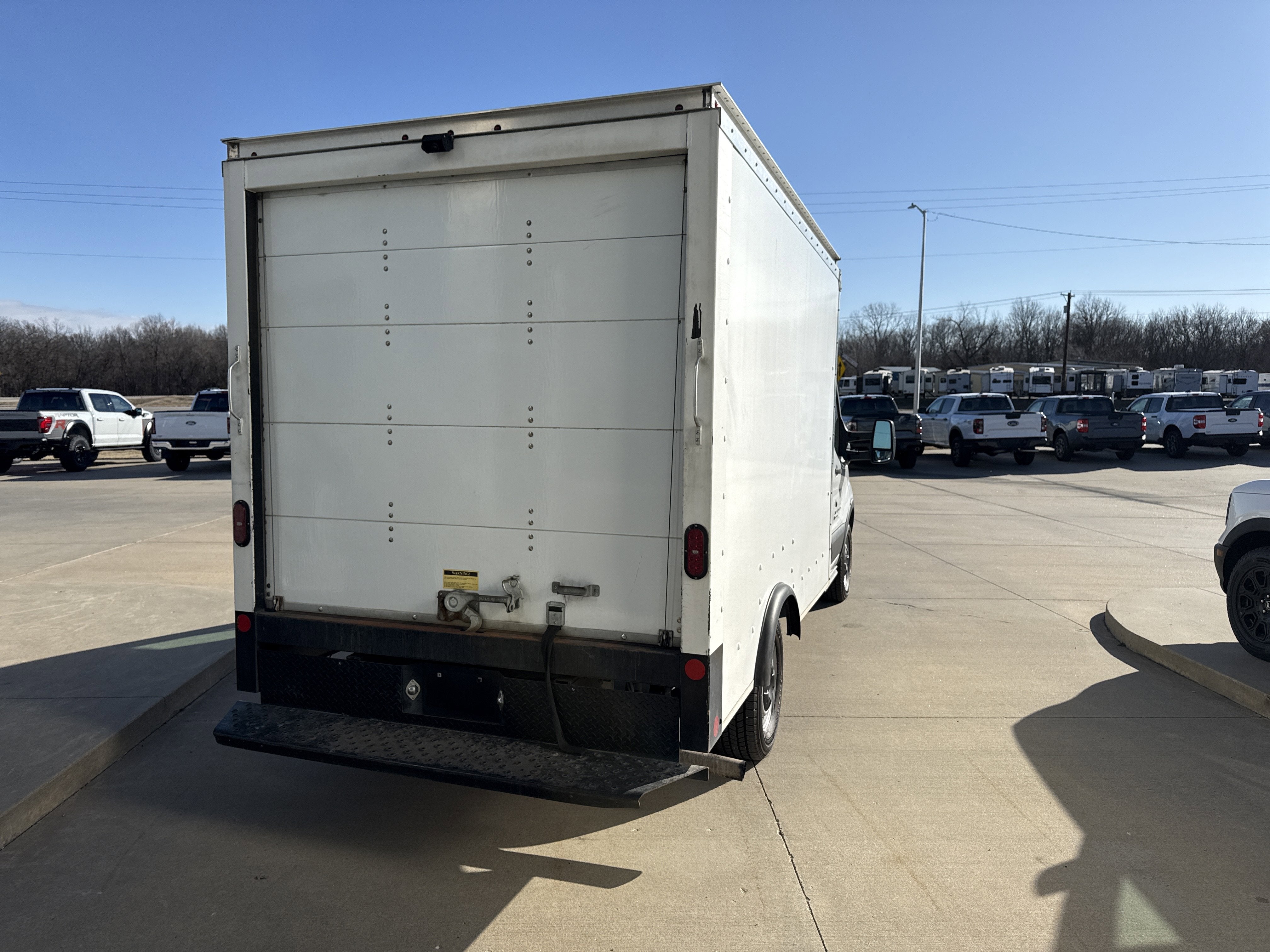 2018 Ford Transit Cutaway Box