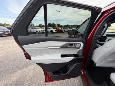 2027 Ford Explorer Platinum