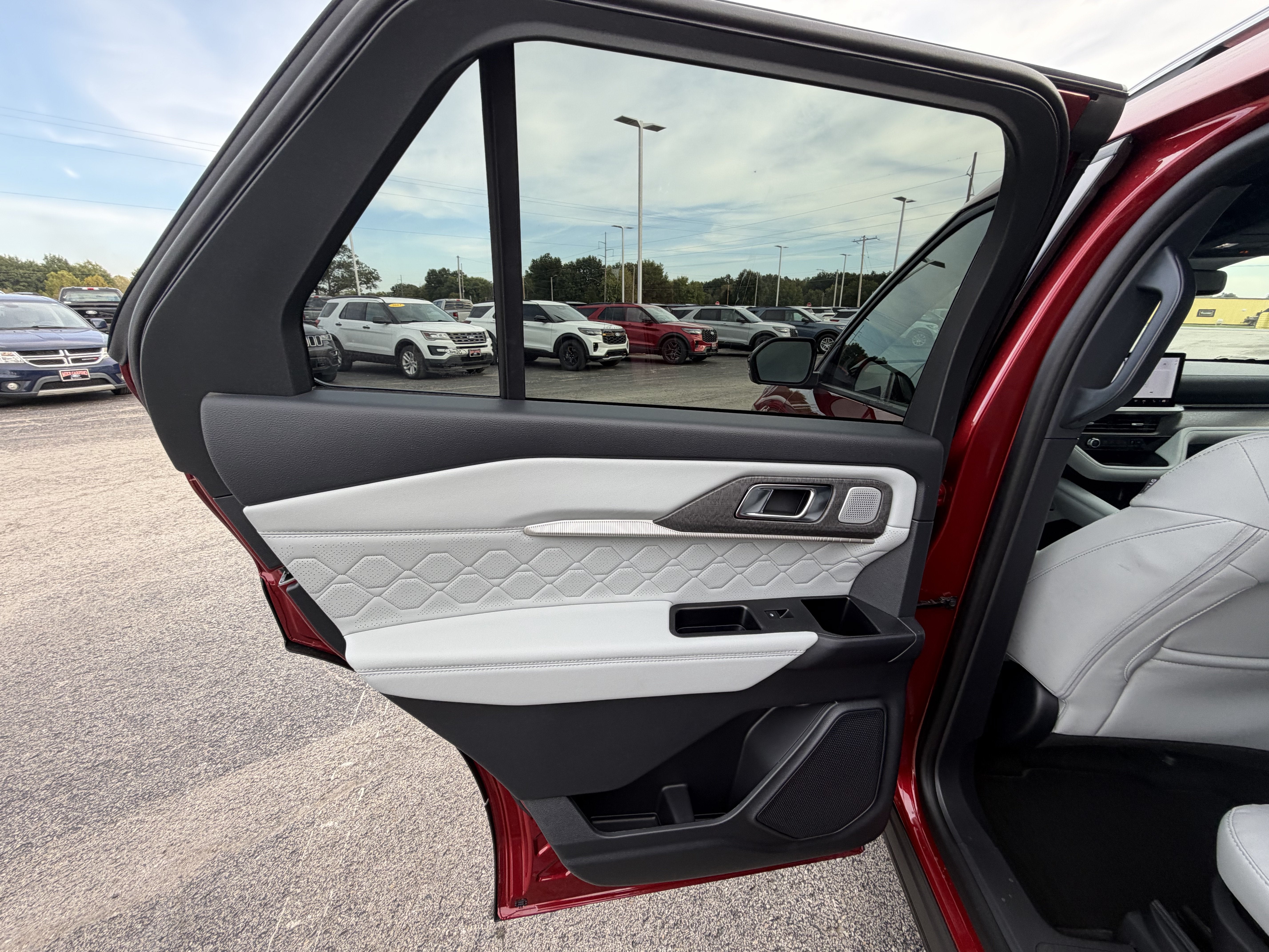 2027 Ford Explorer Platinum