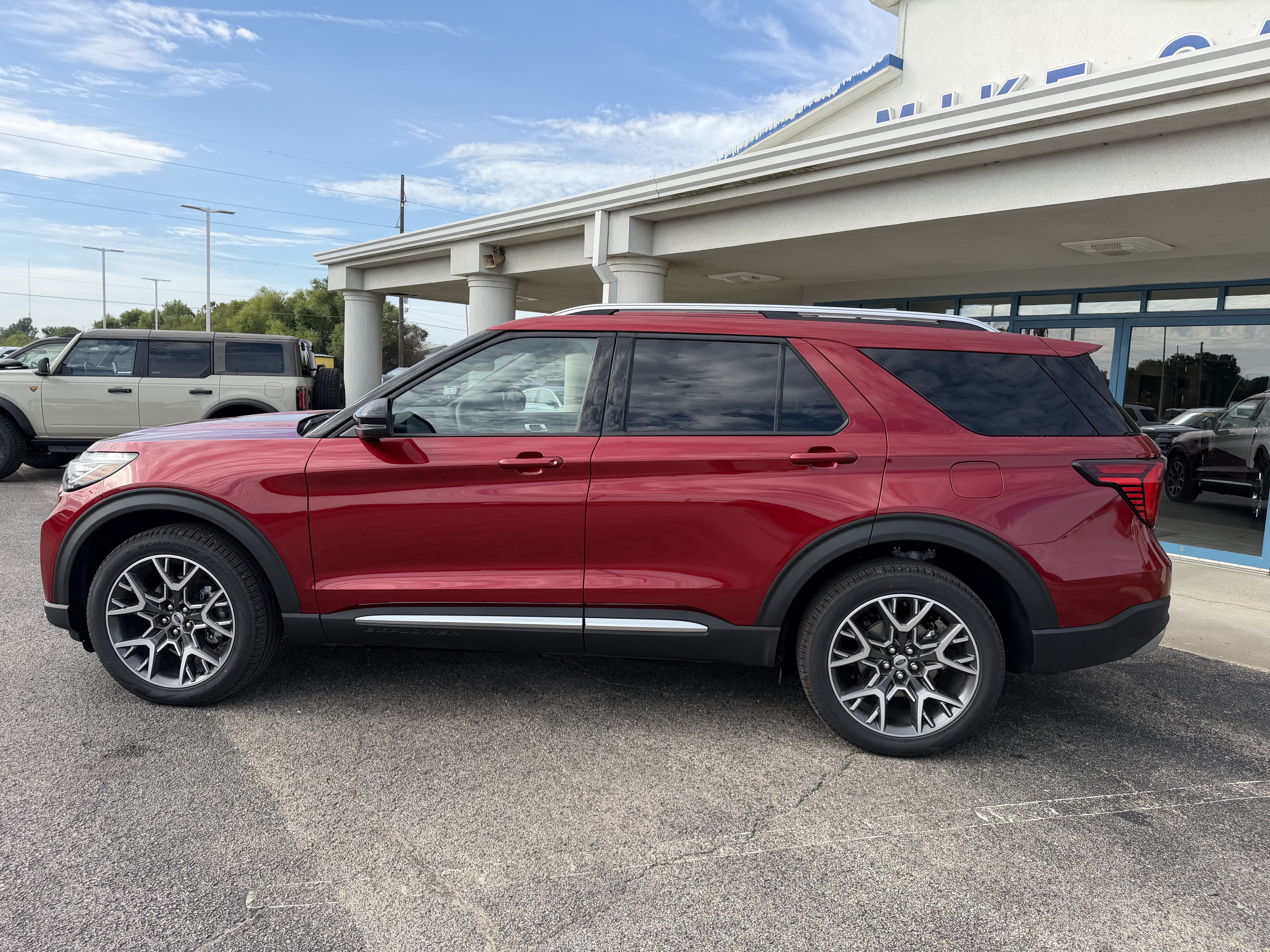 2027 Ford Explorer Platinum