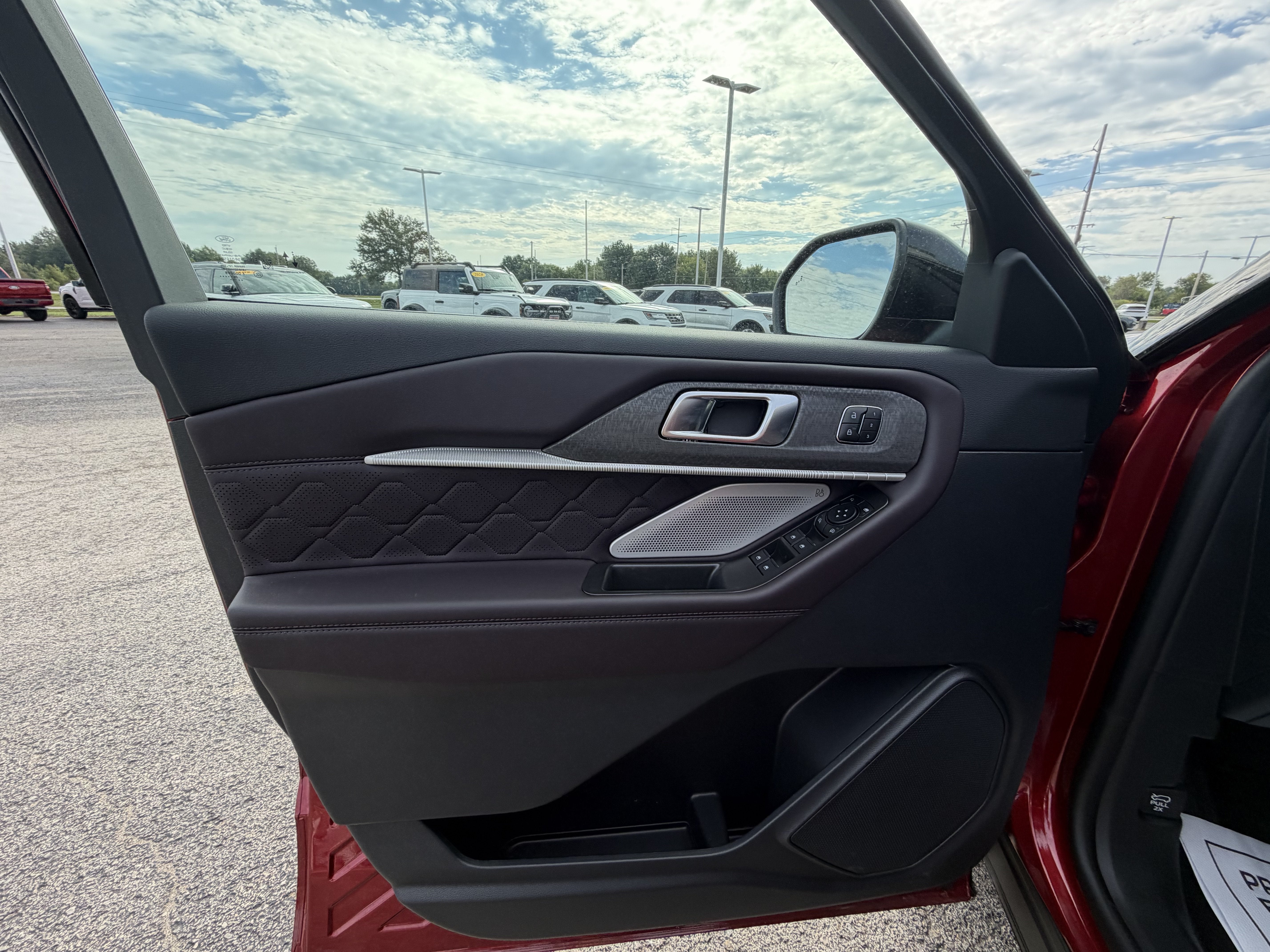 2027 Ford Explorer Platinum