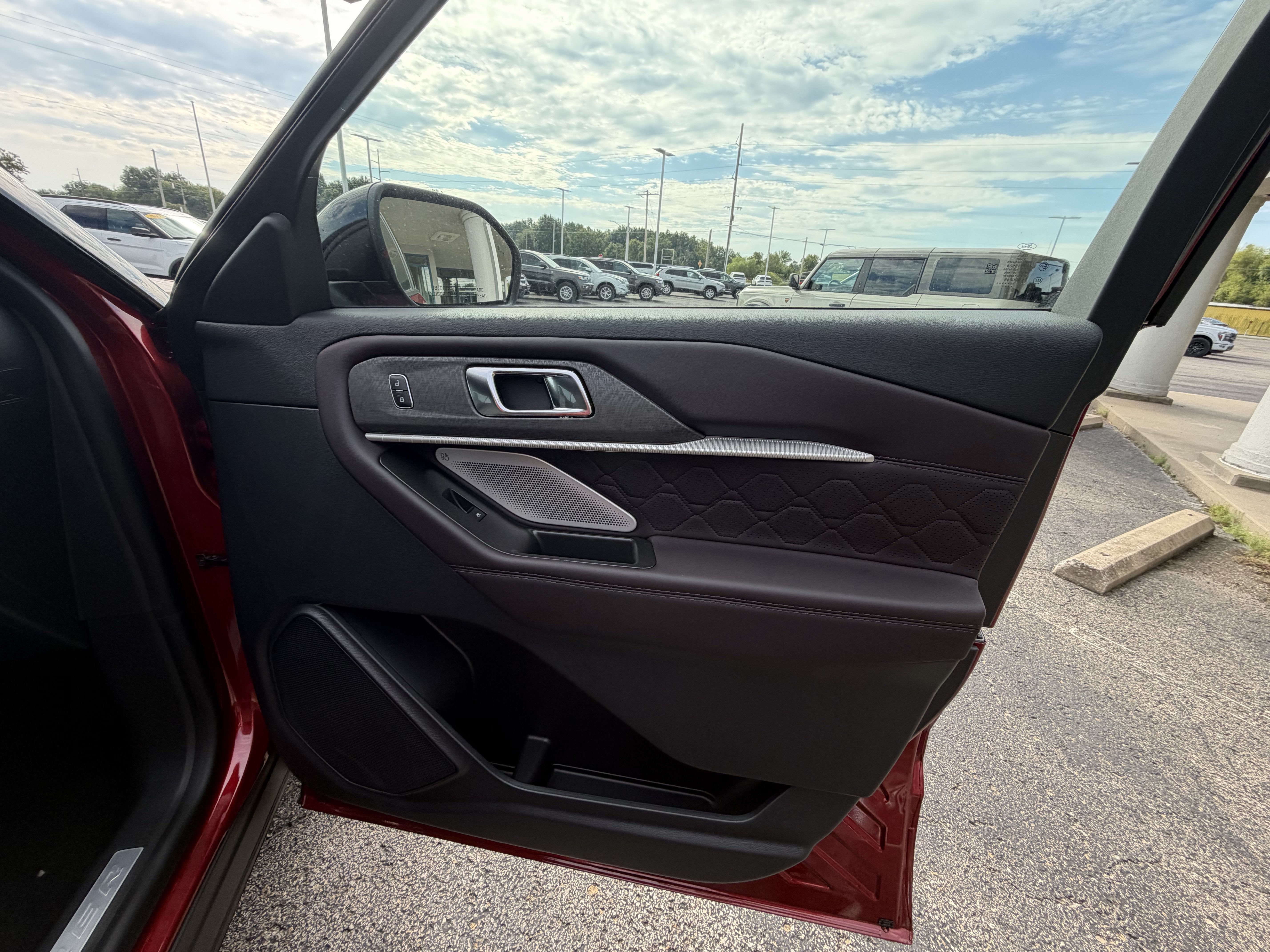 2027 Ford Explorer Platinum