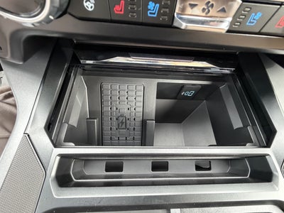 2027 Ford Super Duty F-350 SRW F-350® Lariat®