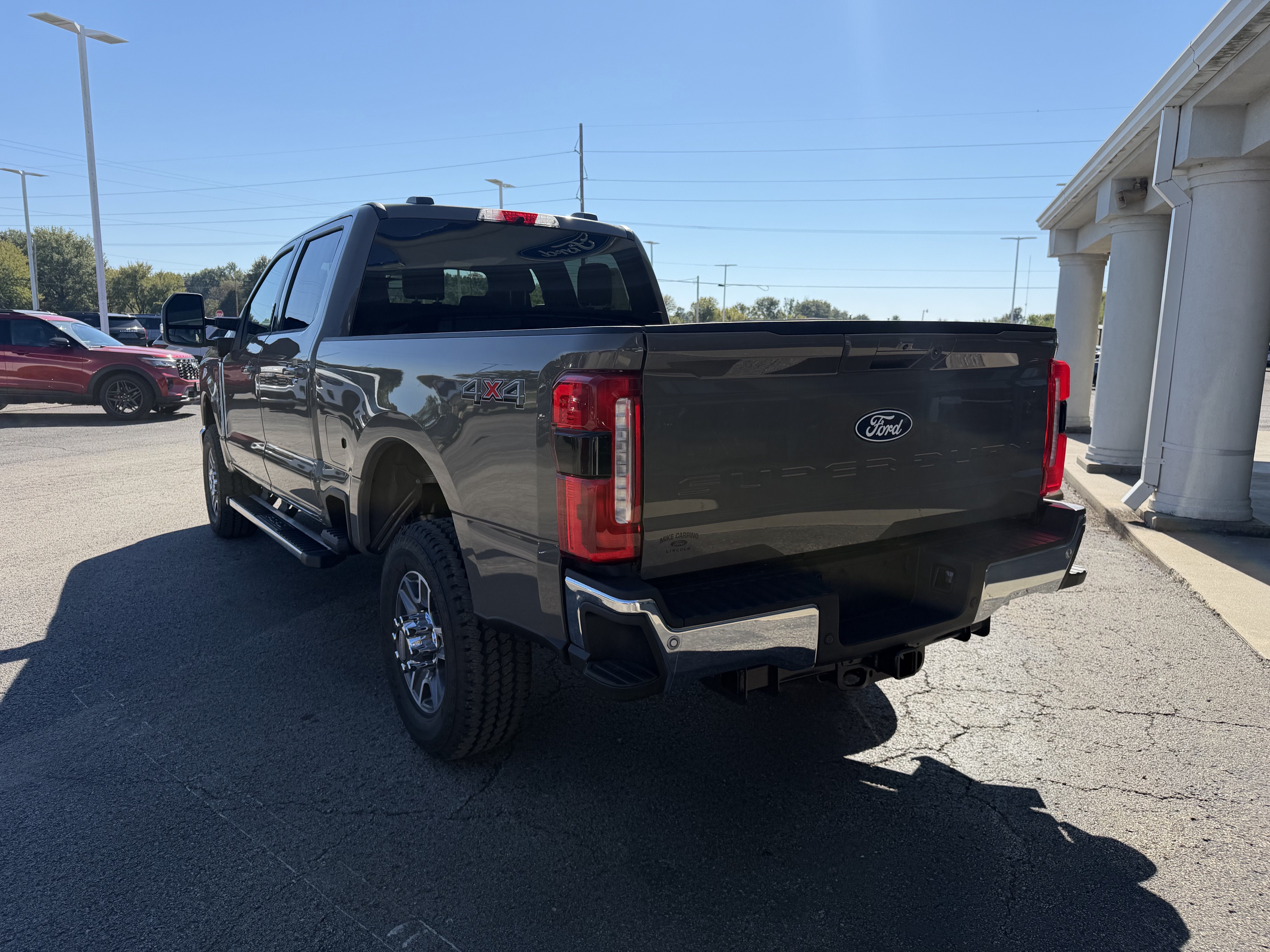 2027 Ford Super Duty F-350 SRW F-350® Lariat®