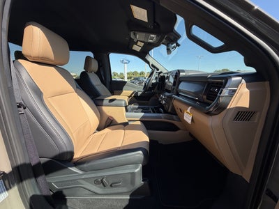 2027 Ford Super Duty F-350 SRW F-350® Lariat®