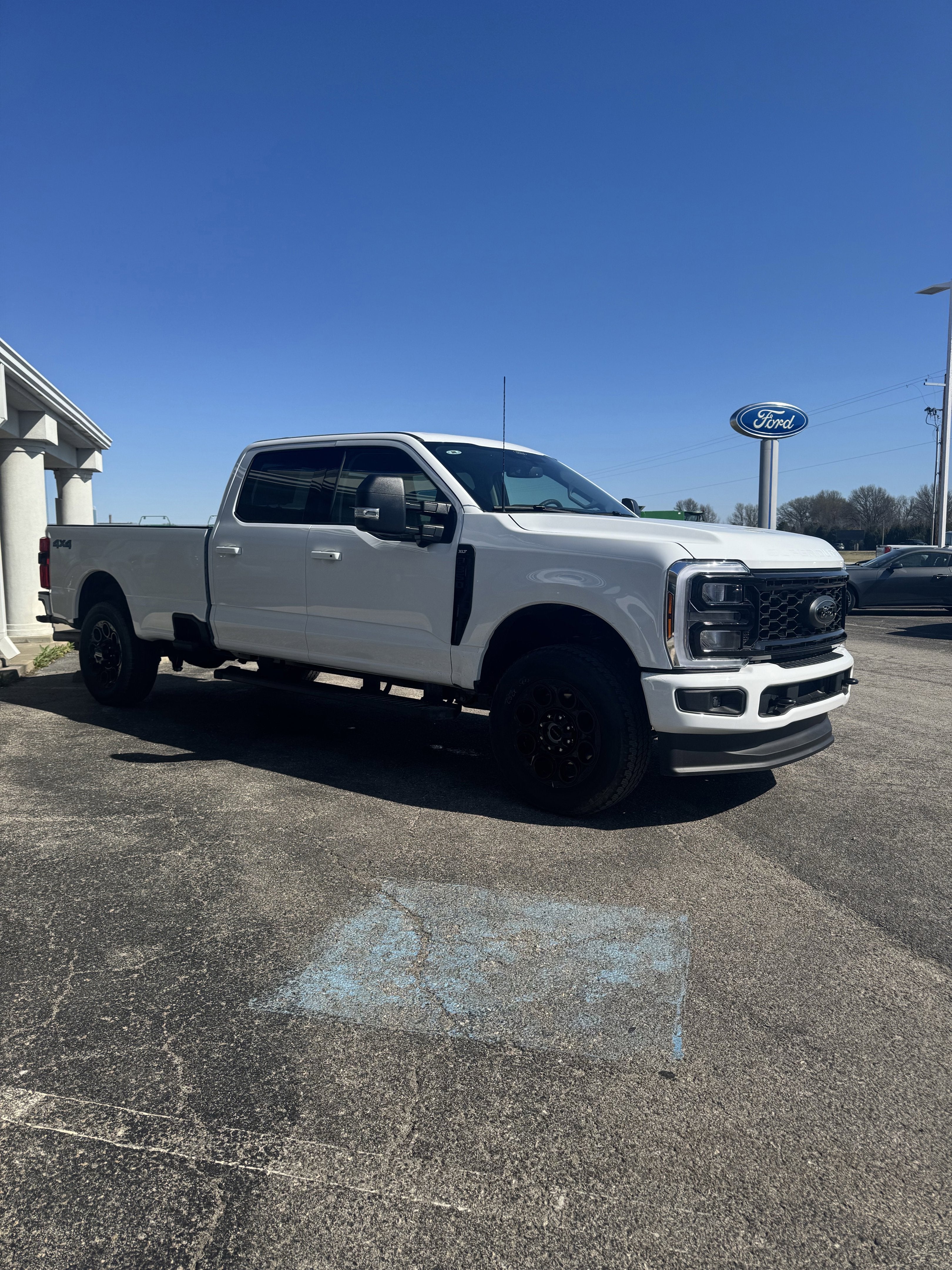 2026 Ford Super Duty F-350 SRW F-350® XLT