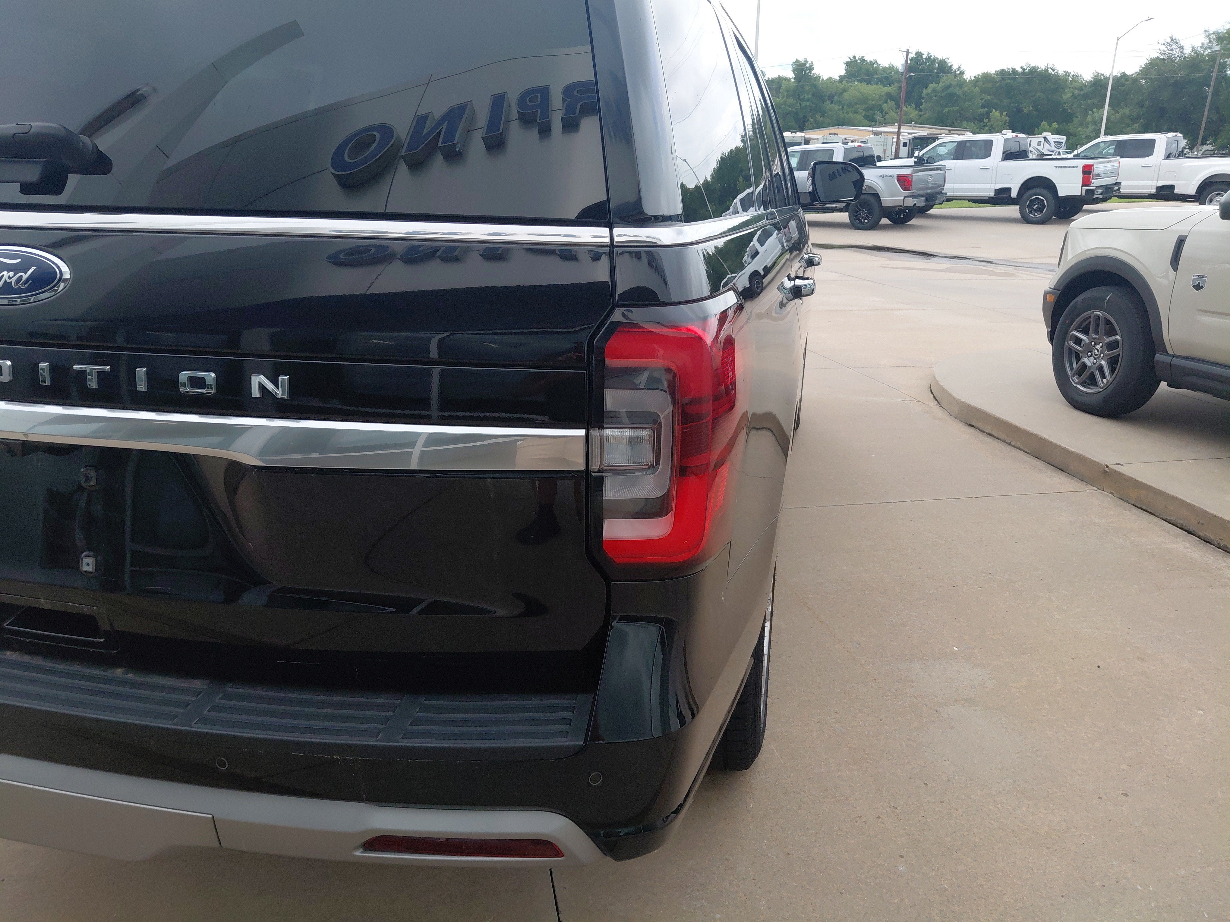2024 Ford Expedition Platinum