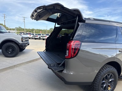 2027 Ford Expedition Tremor