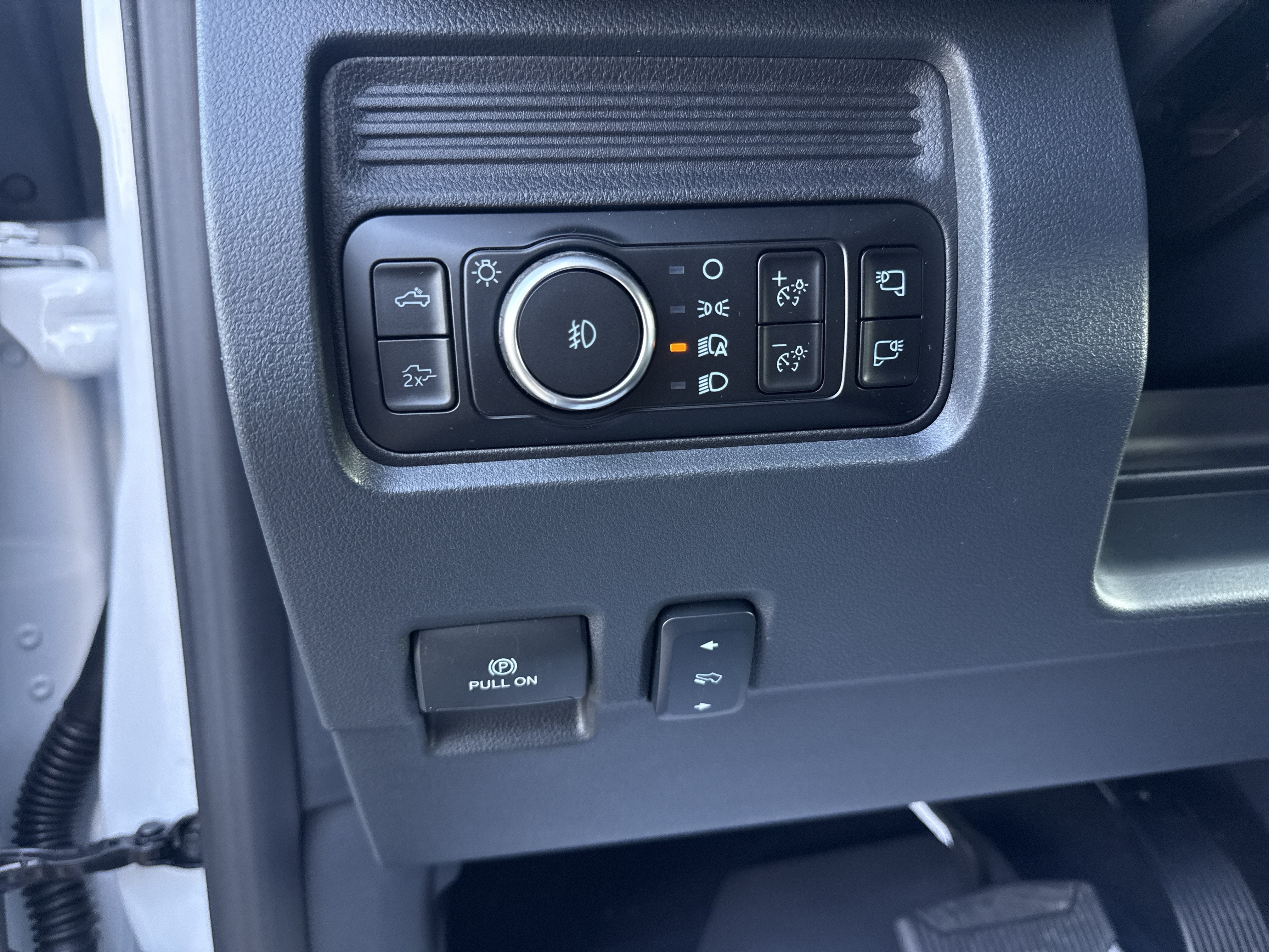 2027 Ford Super Duty F-250 SRW F-250® Lariat®