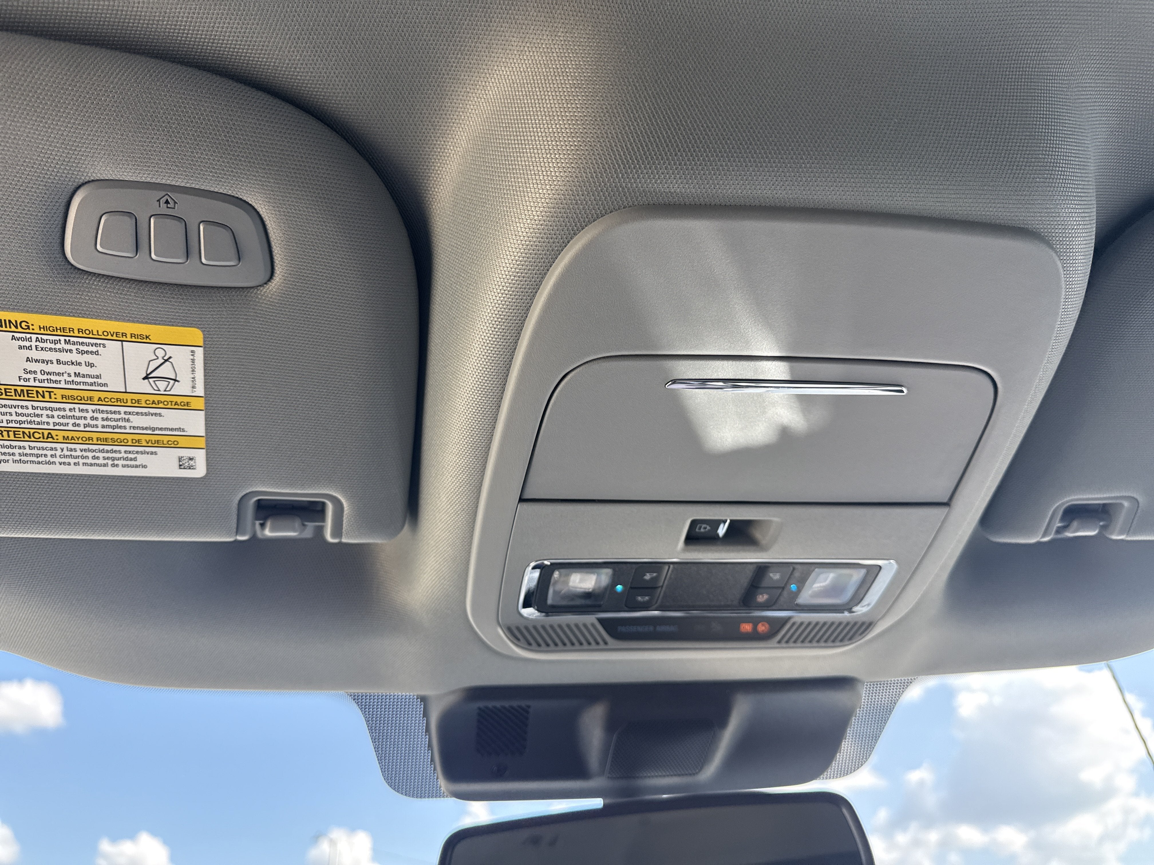2027 Ford Super Duty F-250 SRW F-250® Lariat®