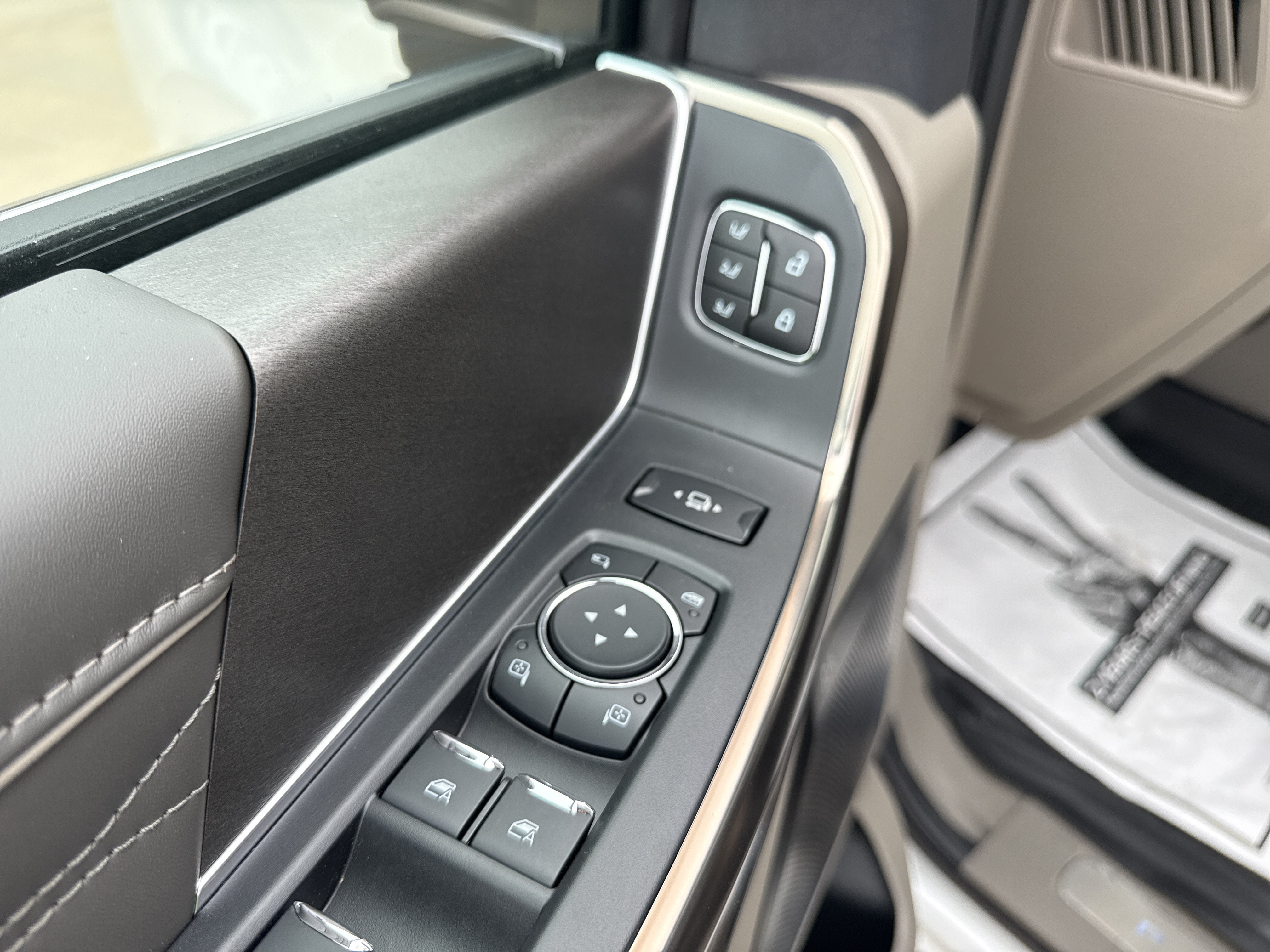 2026 Ford Super Duty F-350 DRW F-350® Platinum®