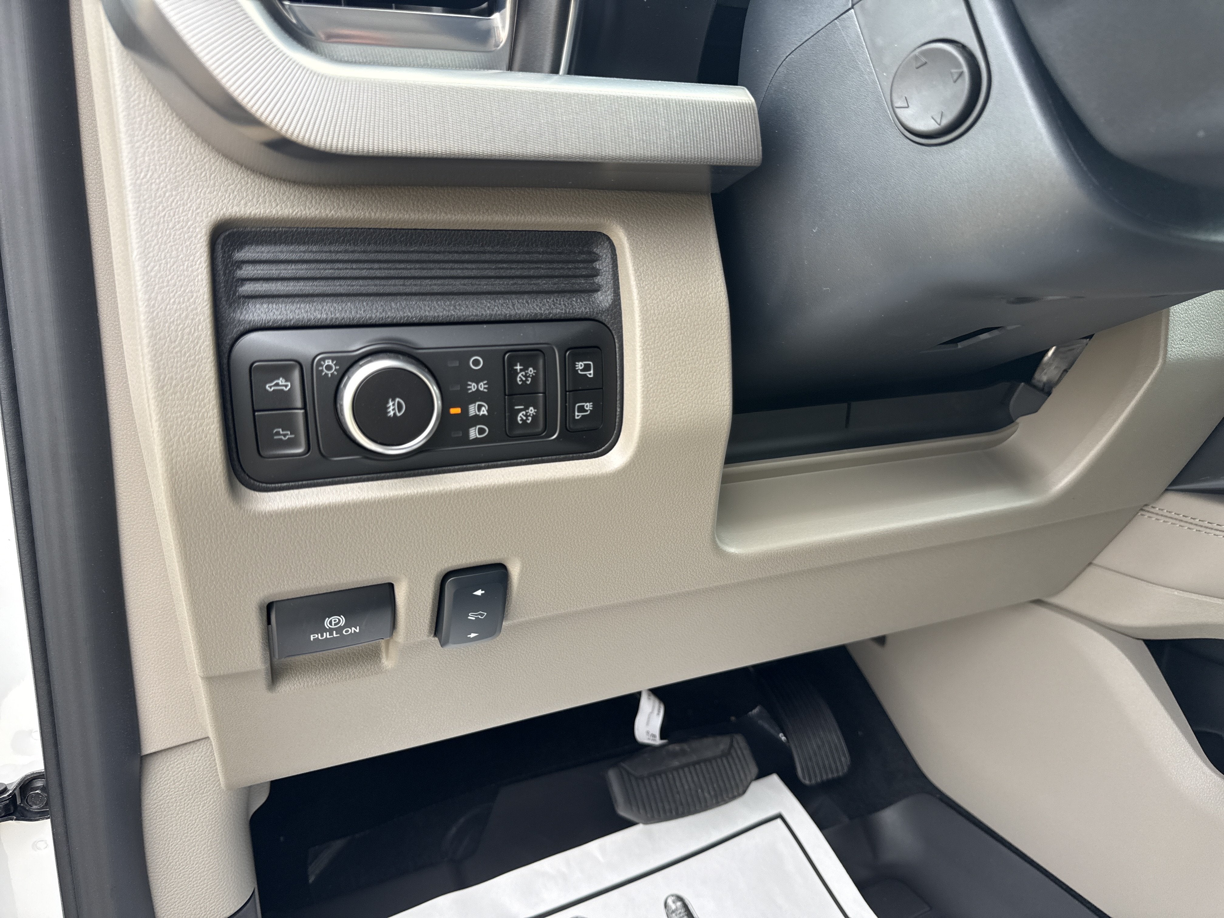 2026 Ford Super Duty F-350 DRW F-350® Platinum®