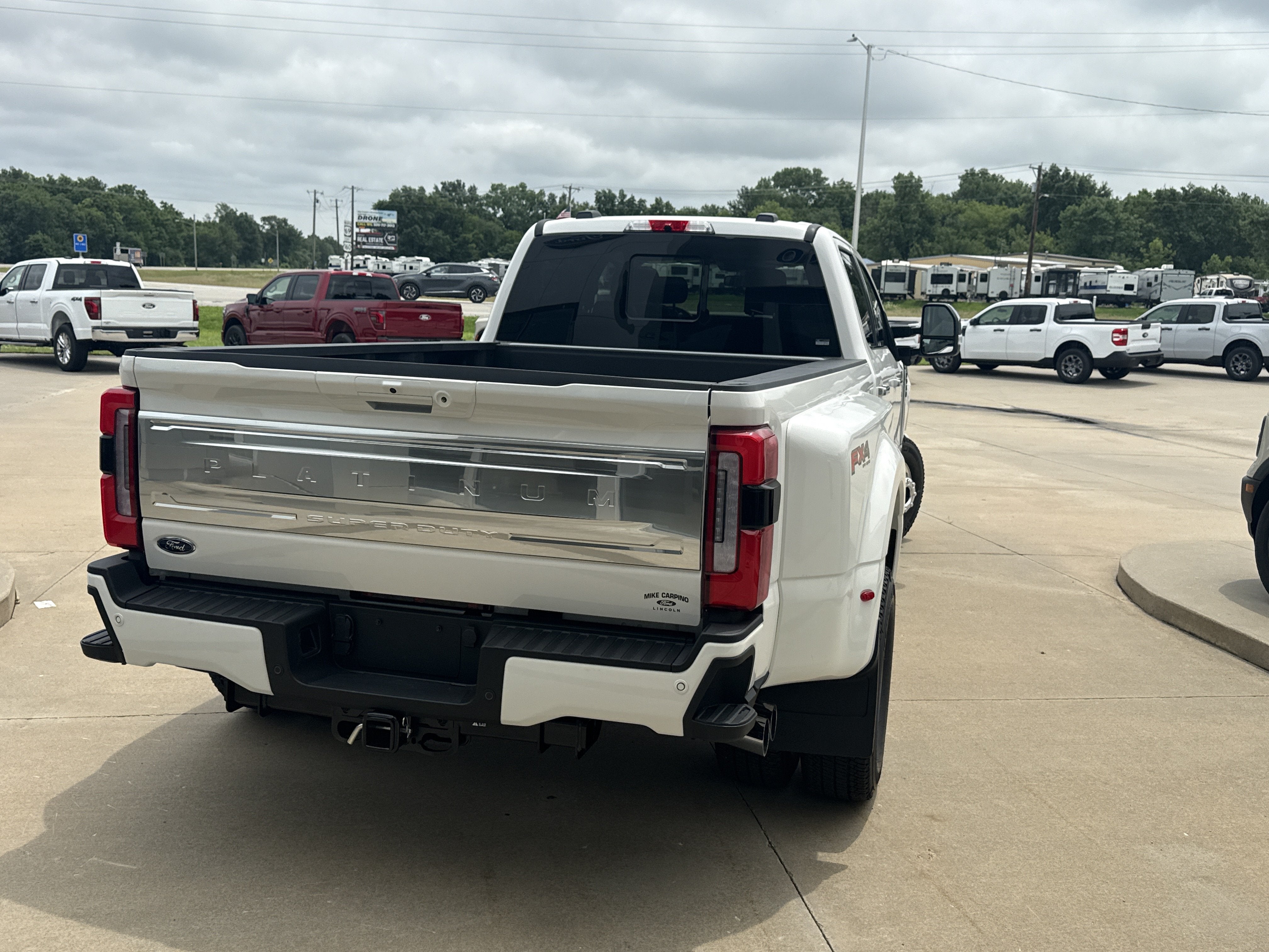 2026 Ford Super Duty F-350 DRW F-350® Platinum®
