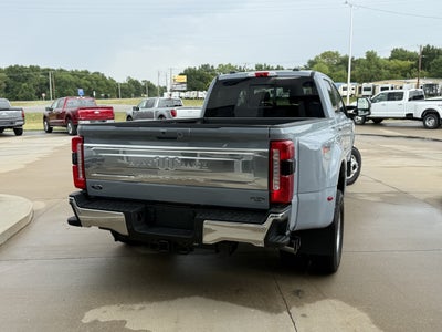 2026 Ford Super Duty F-350 DRW F-350® King Ranch®