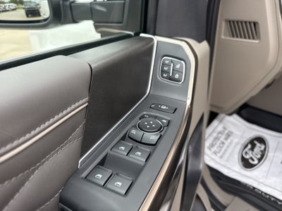 2027 Ford Super Duty F-450 DRW F-450® Platinum®