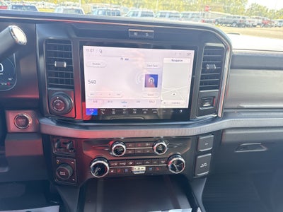 2027 Ford Super Duty F-450 DRW Plat