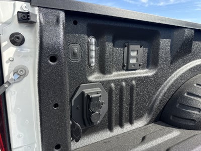 2027 Ford Super Duty F-450 DRW Plat