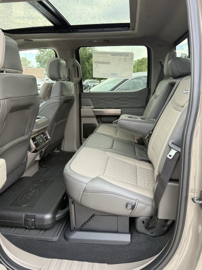2027 Ford Super Duty F-450 DRW F-450® Platinum®