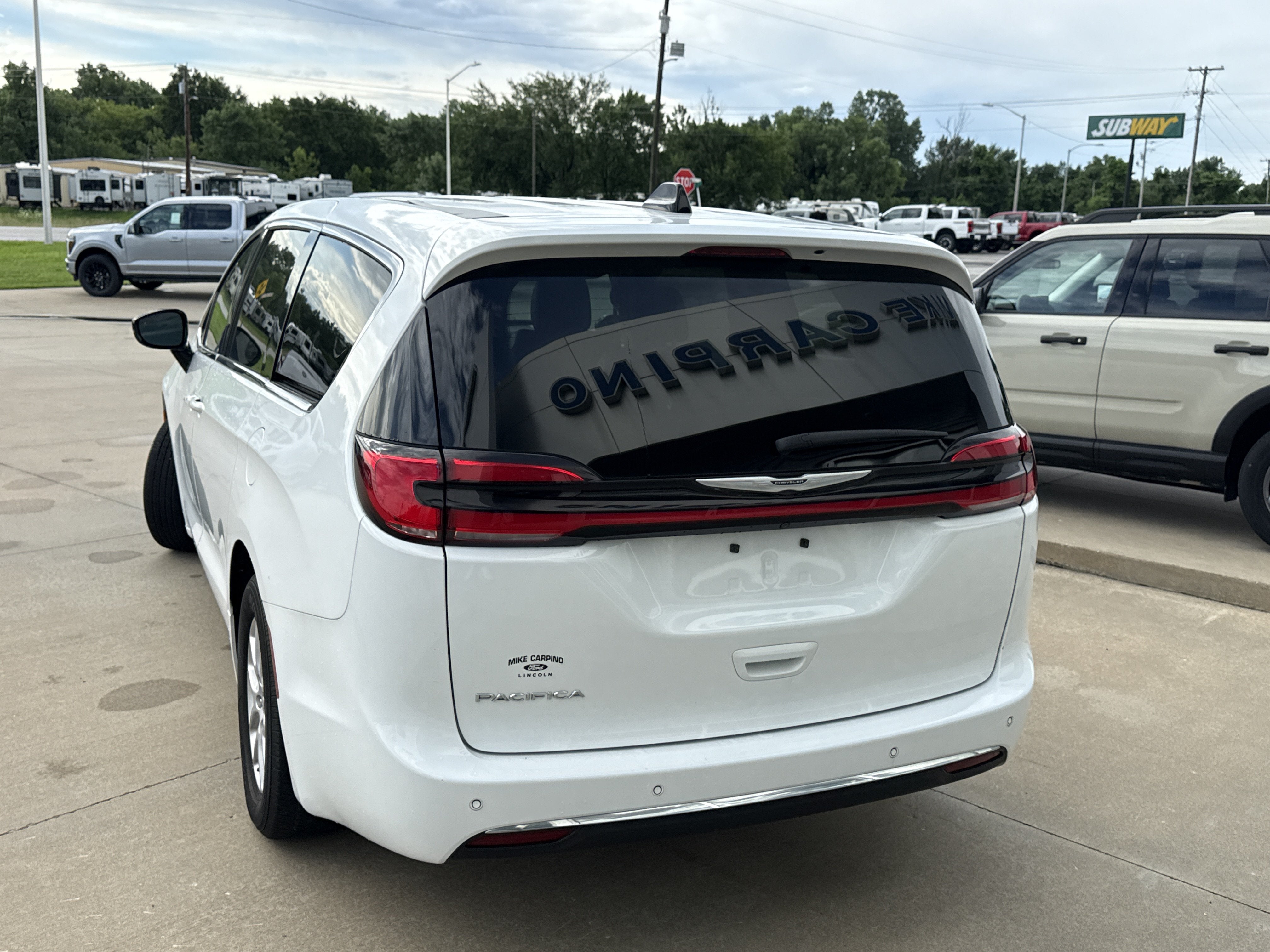 2024 Chrysler Pacifica Touring L