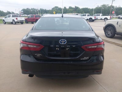 2022 Toyota Camry Hybrid XLE