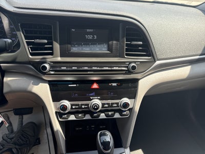 2020 Hyundai Elantra SE